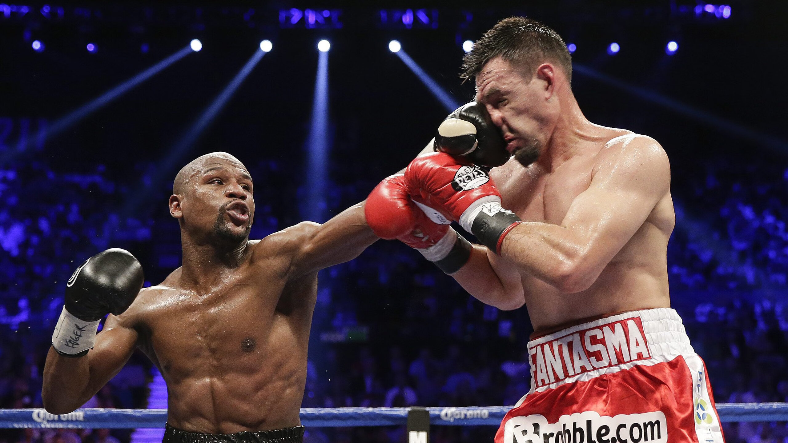 “拳击新星崛起:四川省体育馆拳击赛,年轻选手挑战老将,格局重塑”