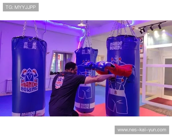 拳击重量级冠军对战成为全球收视焦点：一场力量、荣耀与商业的盛宴